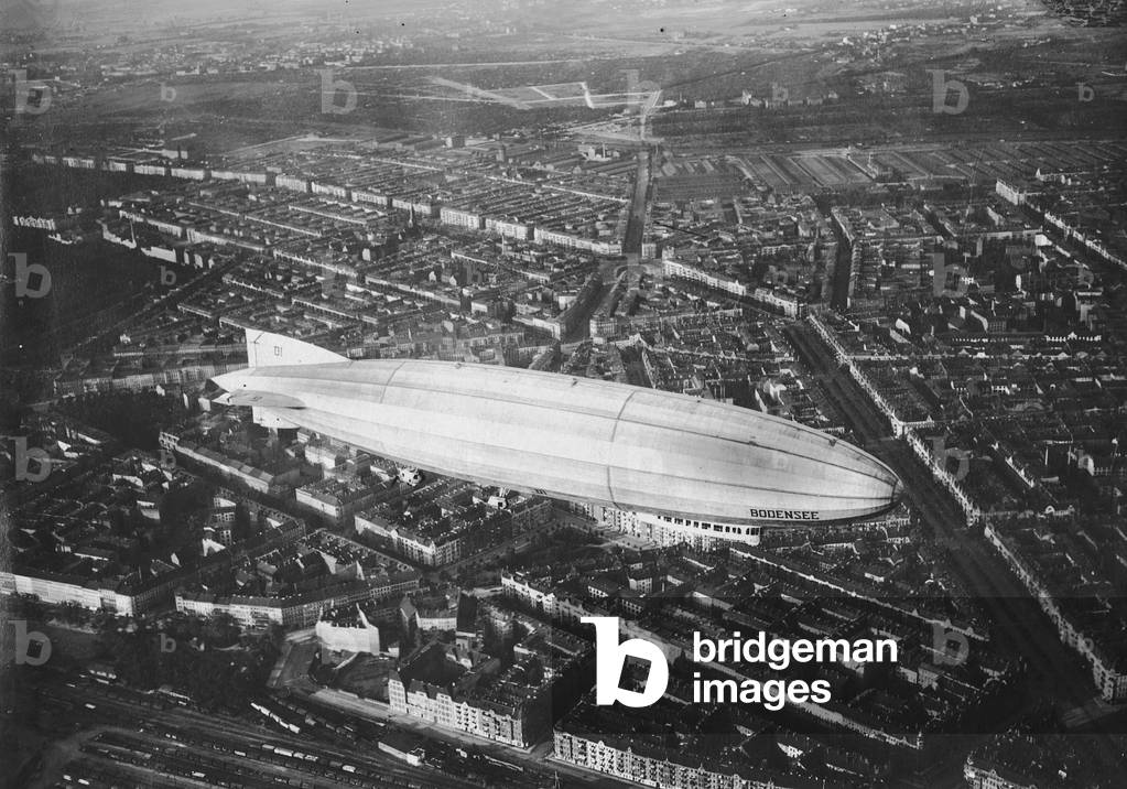 The airship 'Bodensee', 1919 (b/w photo)