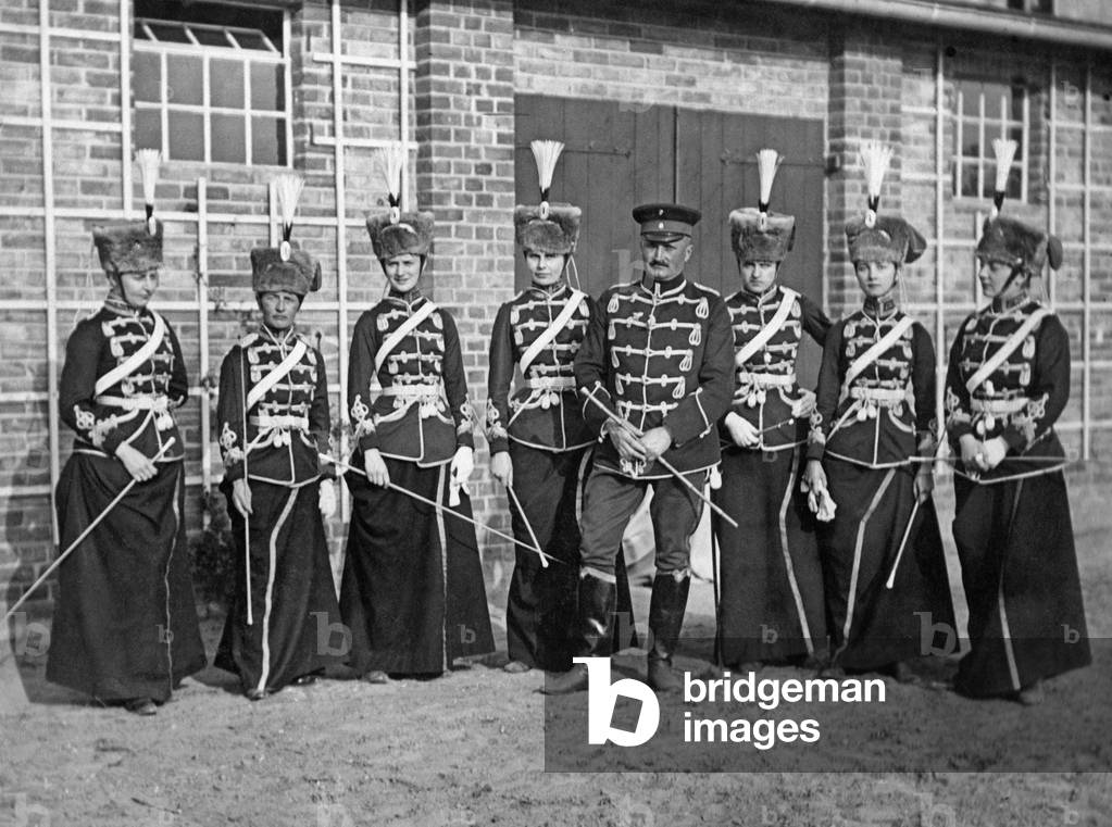 Ladies of the Hussar Regiment, 1913 (b/w photo)