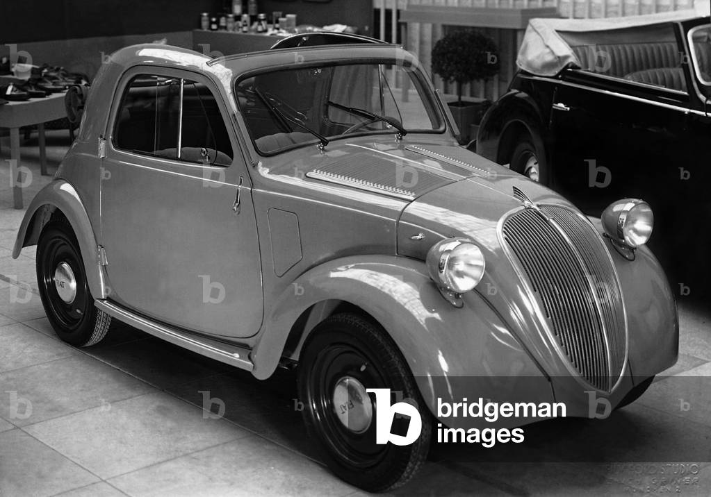 Fiat 500 'Topolino', 1937 (b/w photo)