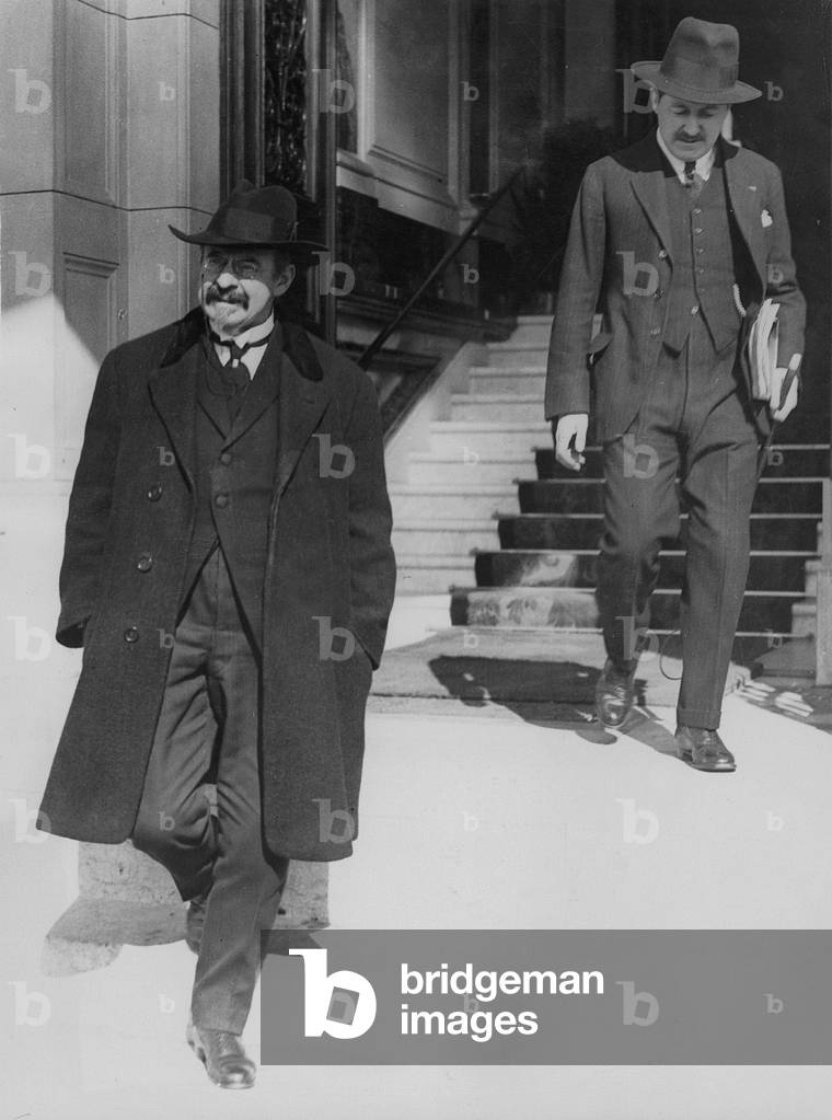 Emile Vandervelde in Geneva (b/w photo)