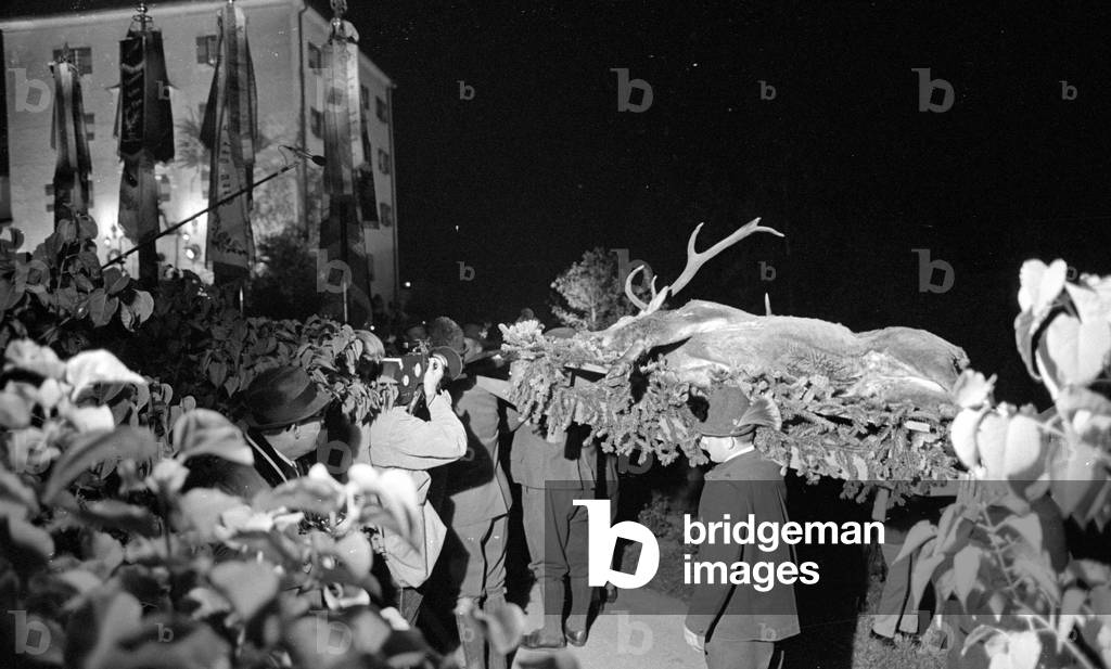 Hunting party at Schloss Fuschl, 1971 (b/w photo)