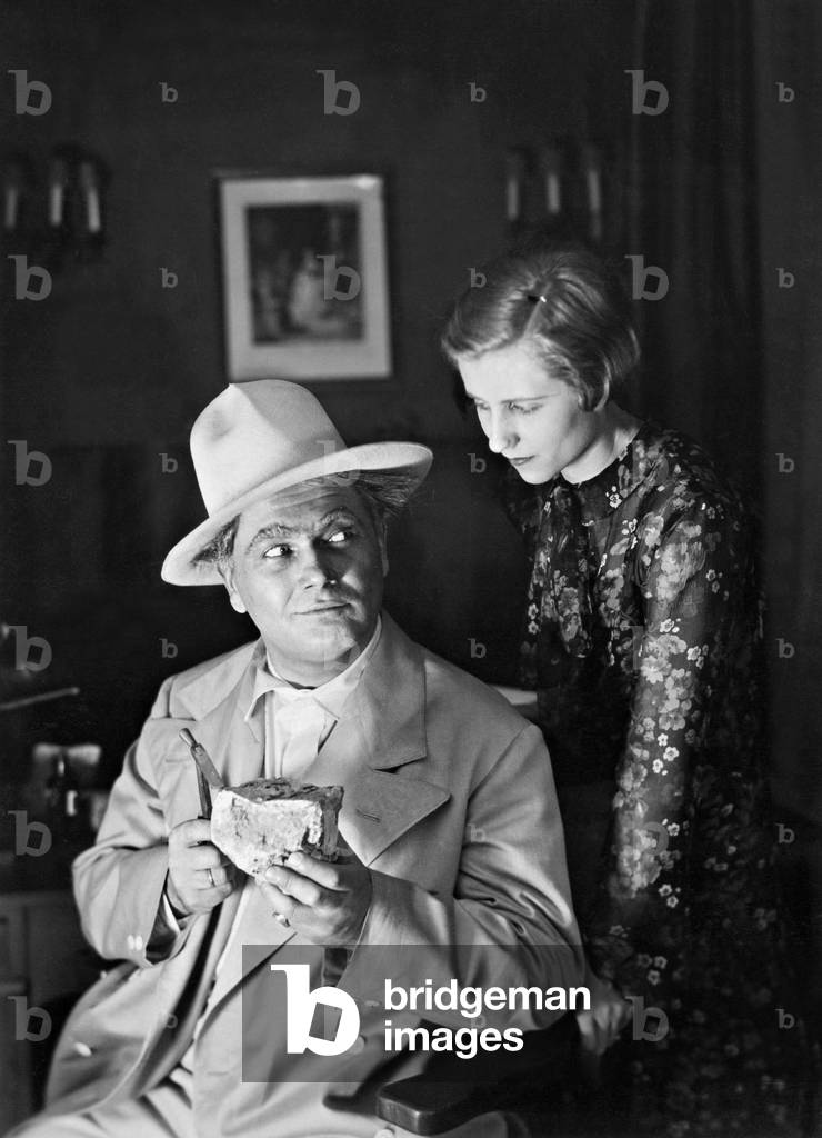 Oskar Homolka and Grete Mosheim in 'The Man Who Change His Name' (b/w photo)