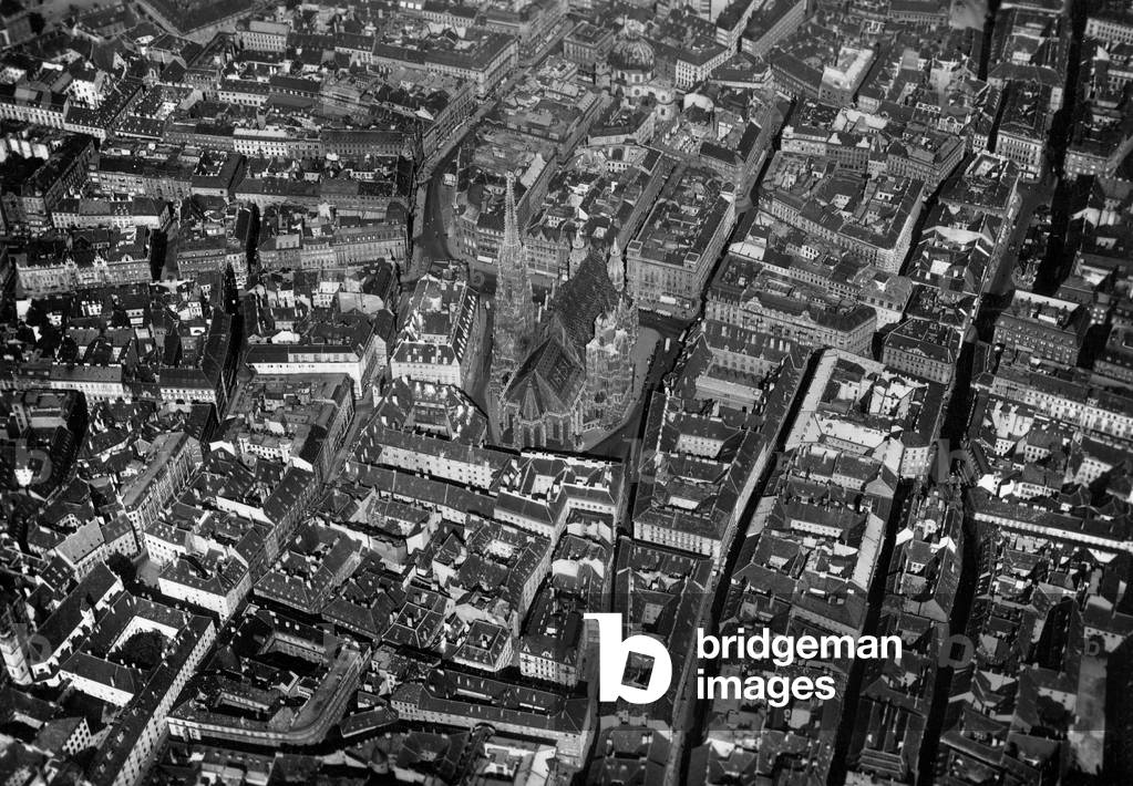 Aerial view of Vienna, 1936 (b/w photo)