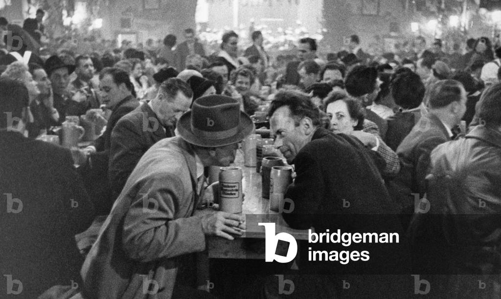 Heavy beer season in Munich, 1957 (b/w photo)