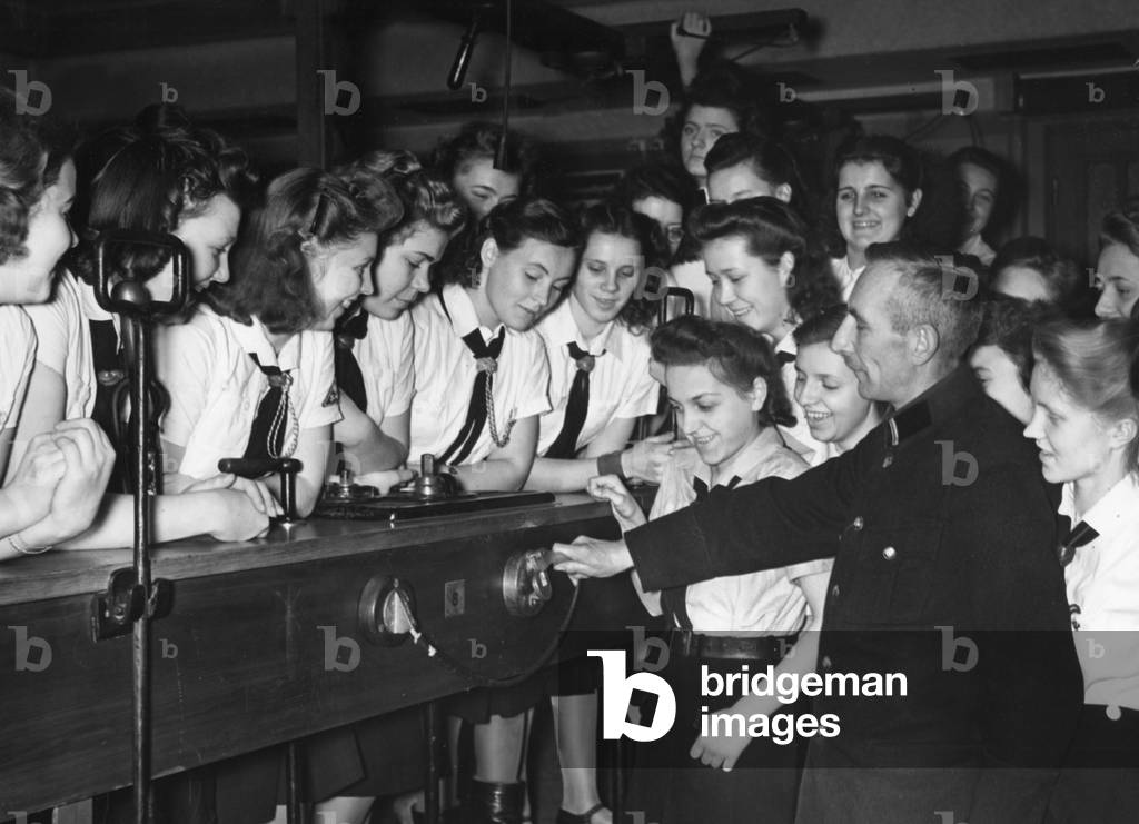 BDM (League of German Girls) girl at the Berliner Verkehrsgesellschaft, 1941