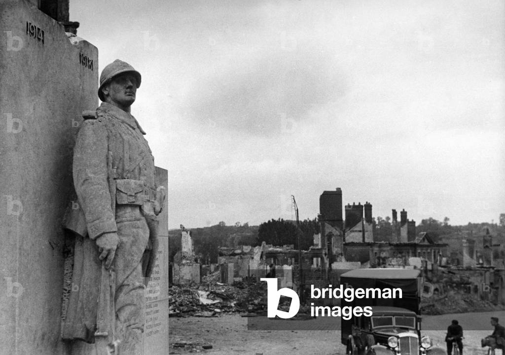Neufchatel, 1940 (b/w photo)