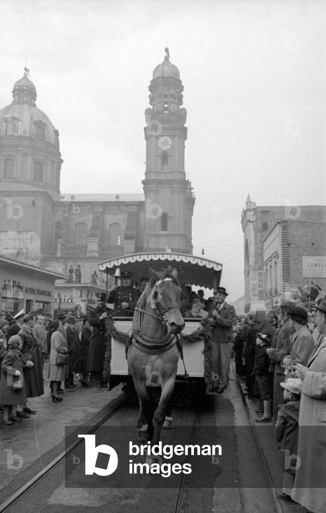 The 75th anniversary of the Munich tramway, 1952 (b/w photo)