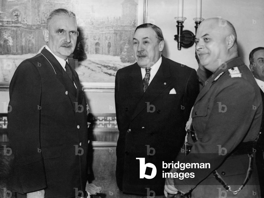 Bernhard Rust with Ion Petrovici and General Gheorghe, 1943 (b/w photo)