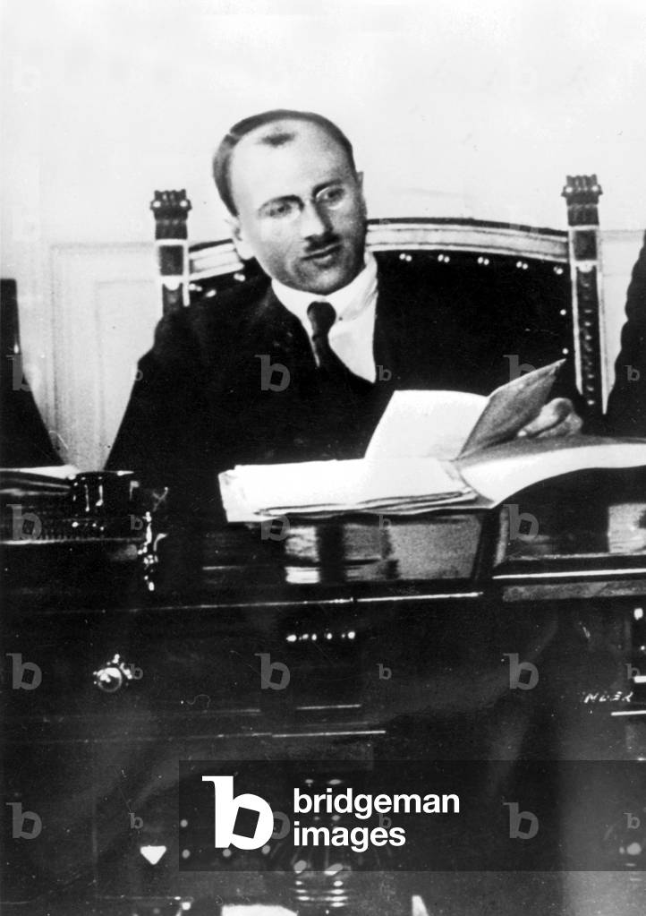 Ernst Niekisch, 1919 (b/w photo)