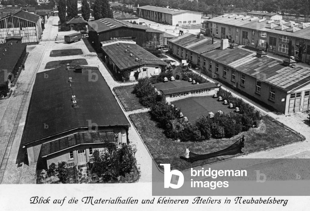 Material halls and smaller halls in Neubabalesberg