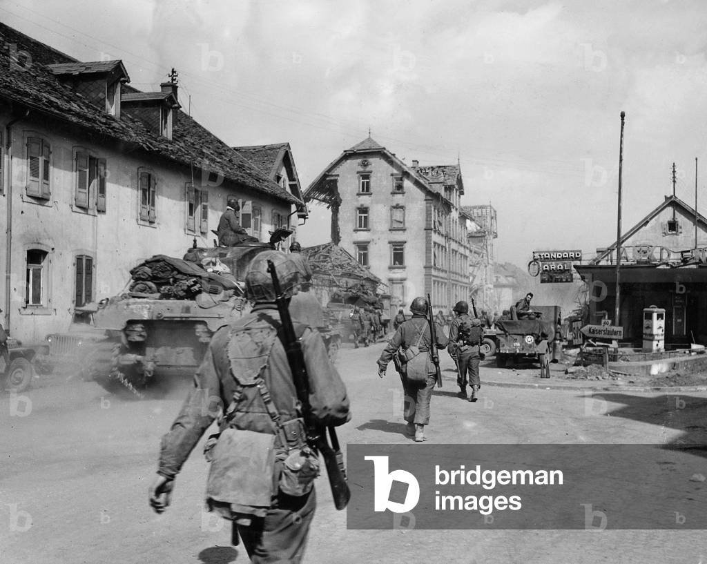 Arrival of the Americans in Bad Homburg, 1945 (b/w photo)