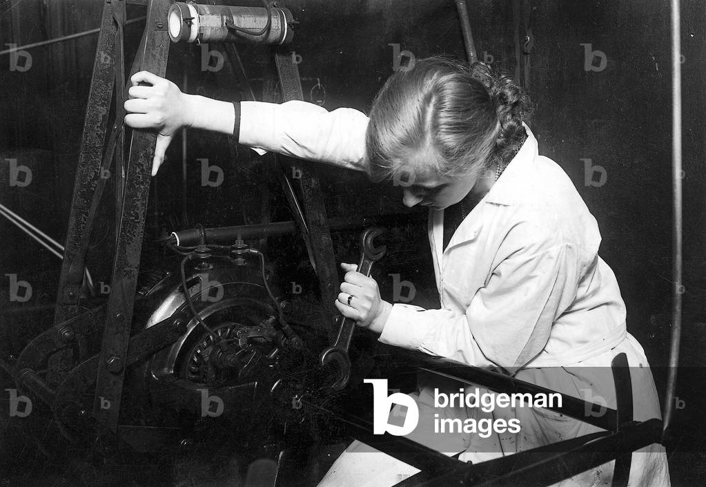 Women in skilled trades, 1929 (b/w photo)