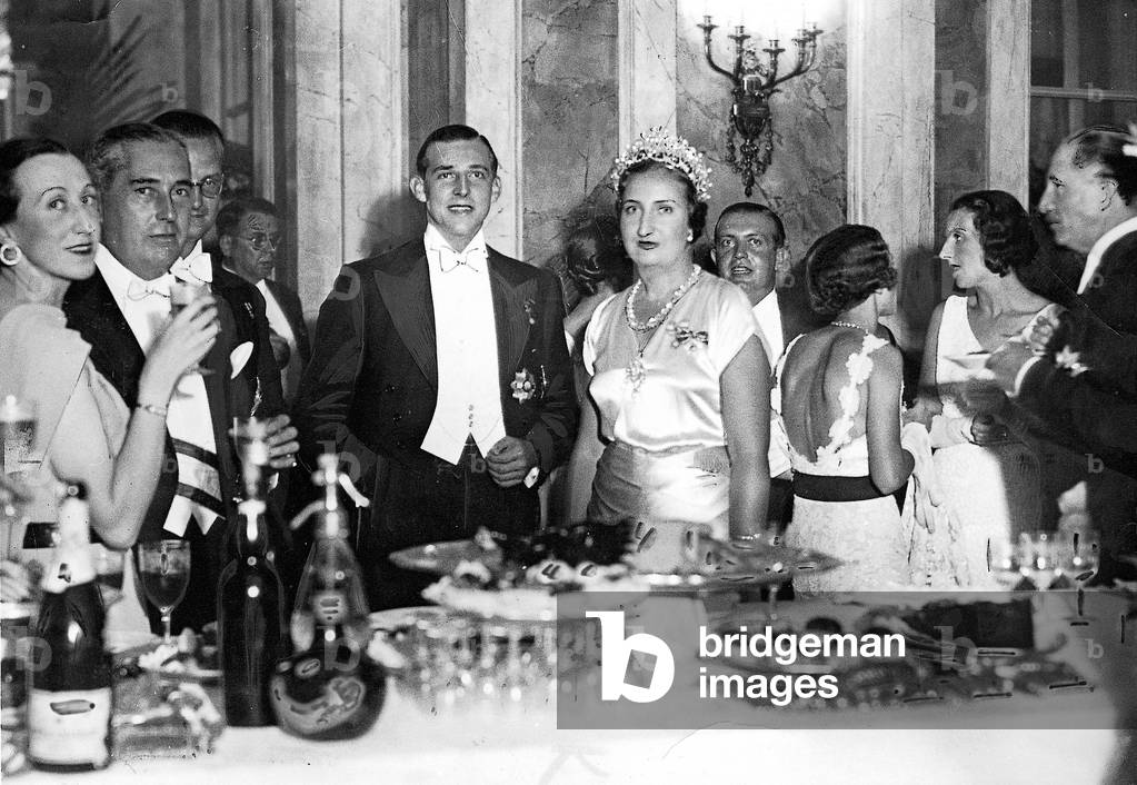 Reception of Don Juan and Maria de las Mercedes de Bourbon y Orleans (b/w photo)
