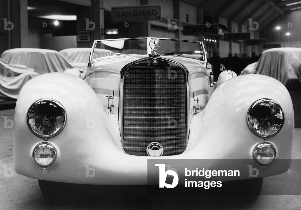 Mercedes streamlined car, 1935 (b/w photo)