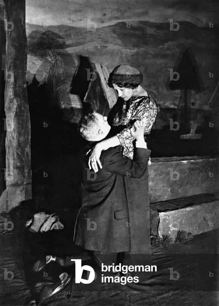 Harry Grunwald and Tilla Durieux in 'Gabriel Schilling's Flight', 1912 (b/w photo)