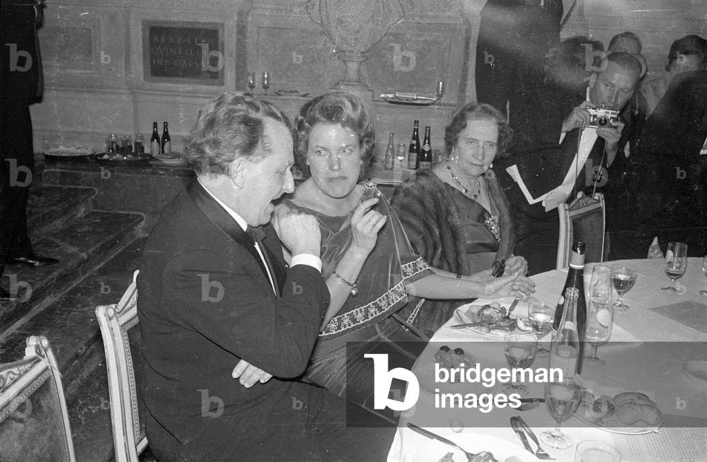 Reopening of the Munich National Theatre, 1963 (b/w photo)