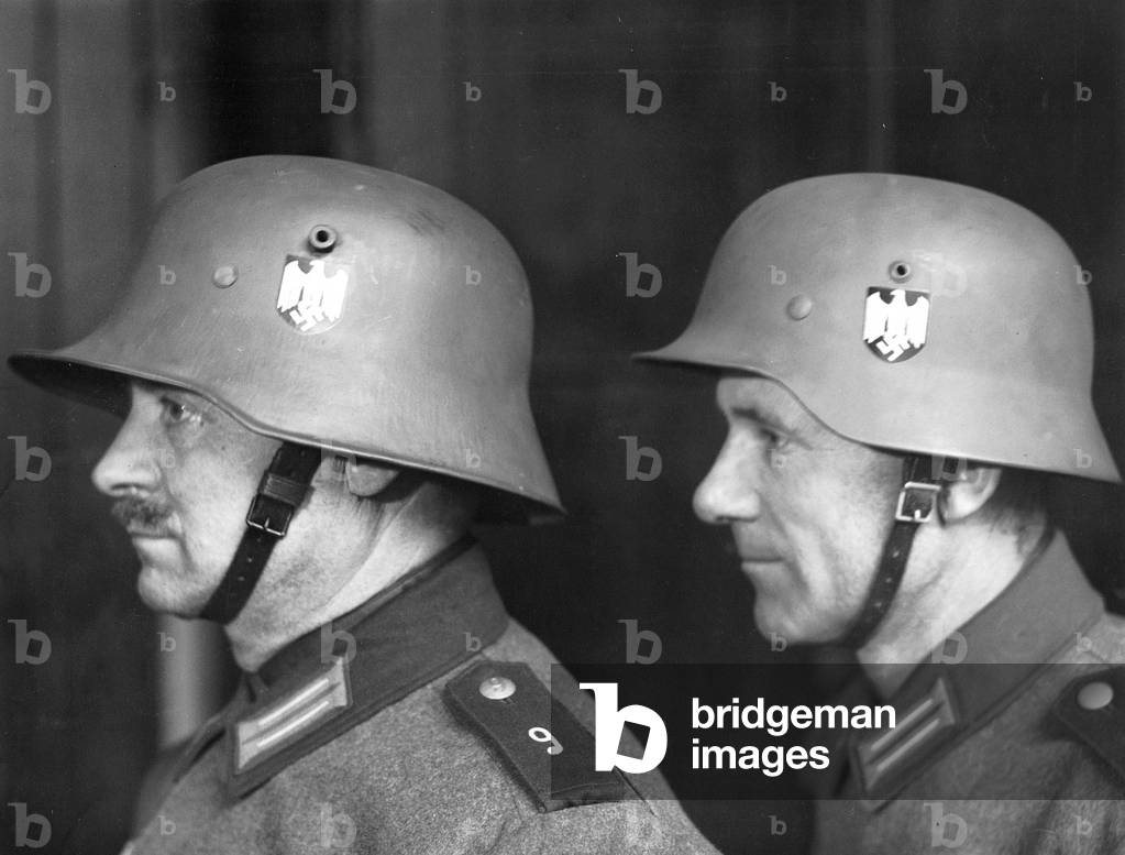 infantrymen with steel helmets, 1937 (b/w photo)