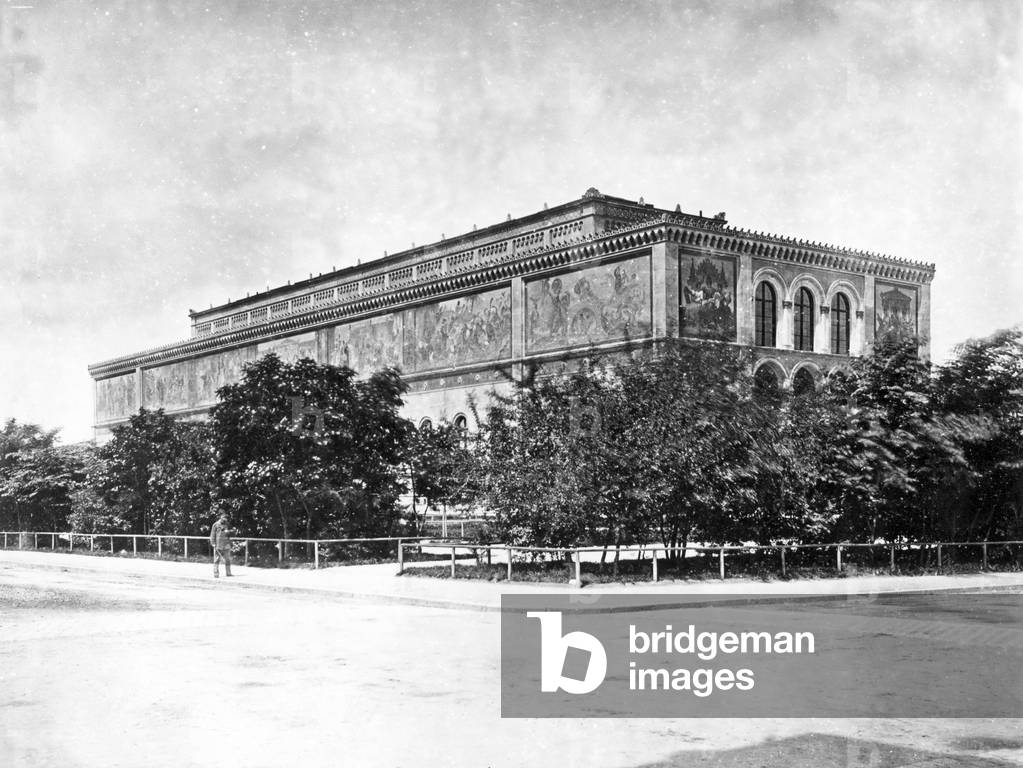 New Pinakothek in Munich, about 1900 (b/w photo)