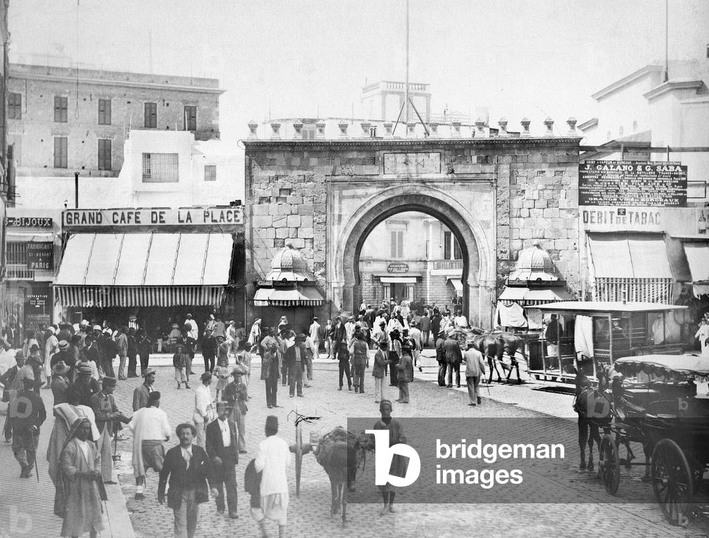 Street scene in Tunis, 1903 (b/w photo)
