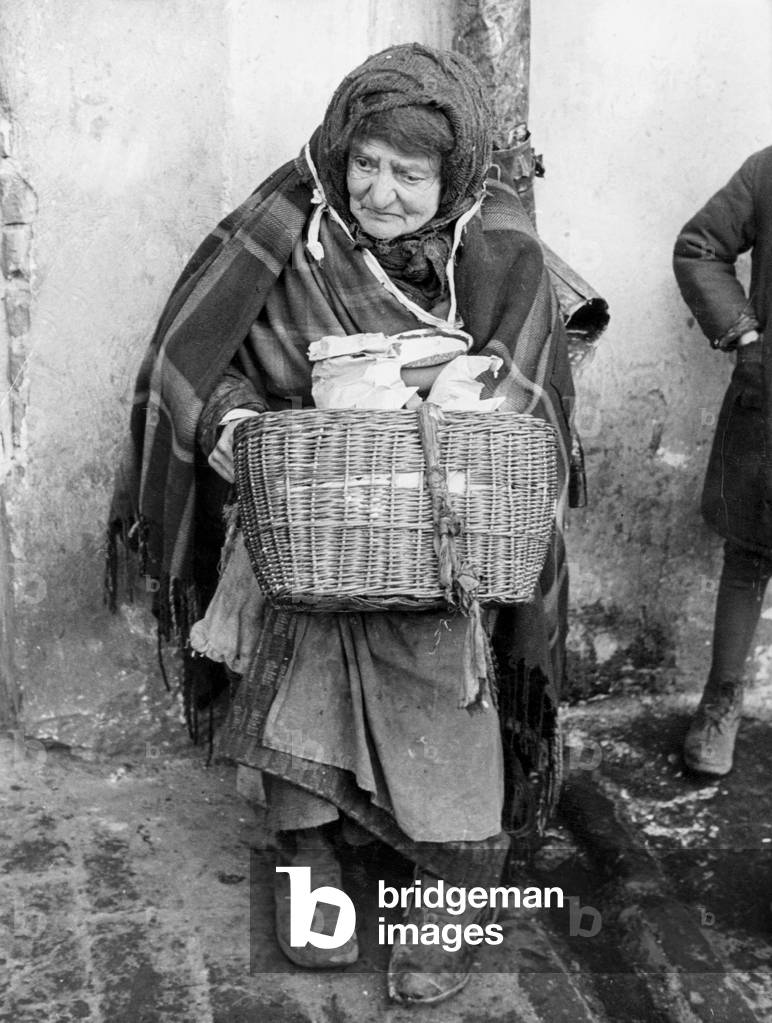 Jewish woman in the ghetto of Lublin, 1939 (b/w photo)