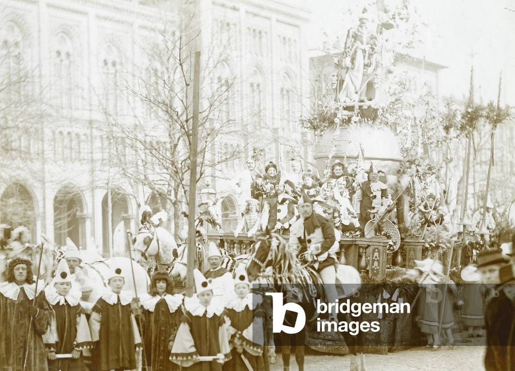 Carnival procession in Munich, 1895 (b/w photo)