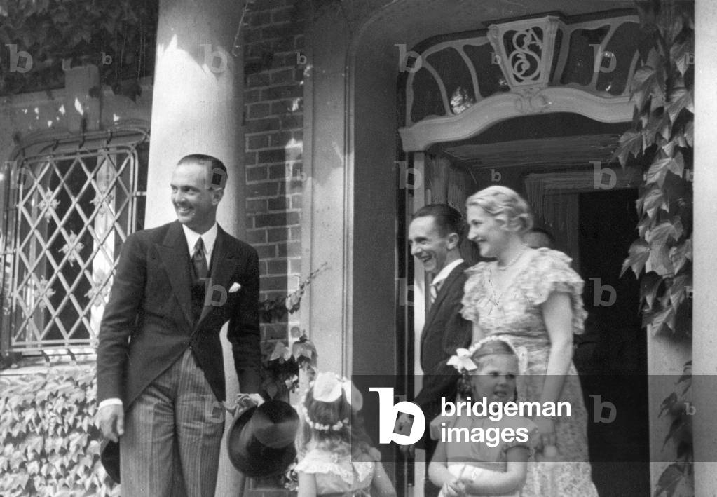 Joseph Goebbels welcomes the Italian Crown Prince, 1936