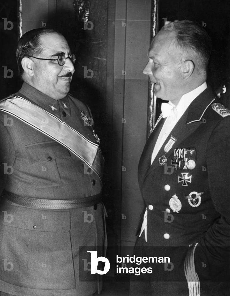 General Aranda with Wolfram Freiherr von Richthofen, 1939 (b/w photo)