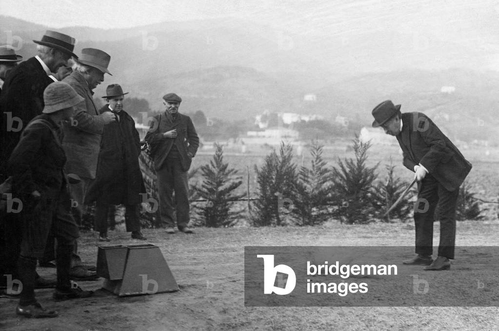 Aristide Briand and David Lloyd George playing golf, 1922 (b/w photo)