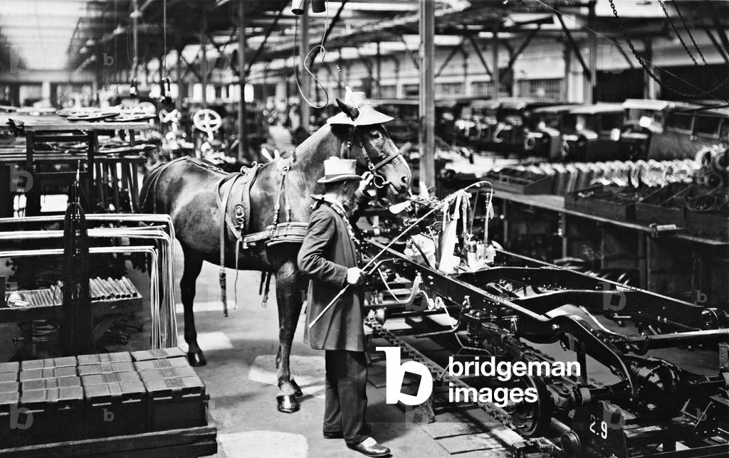 Gustav Hartmann visiting the Opel factories on his return journey from Paris to Berlin, Ruesselsheim, 1928 (b/w photo) 