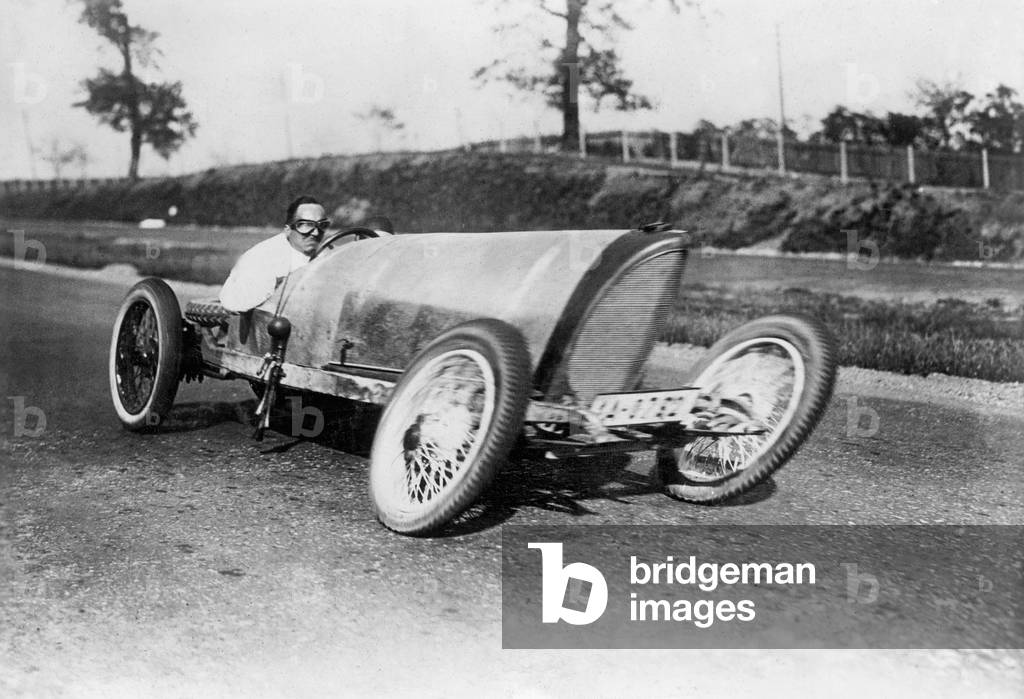 Race car on the motorway in Grunewald, 1922 (b/w photo)