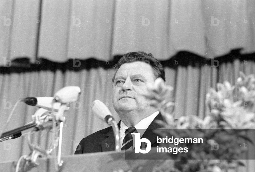 Franz Josef Strauss gives a speech in Munich, 1969 (b/w photo)