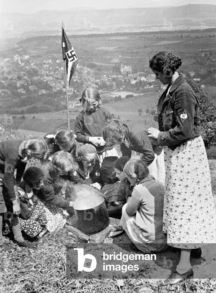 BDM girls during an outing, 1934 (b/w photo)