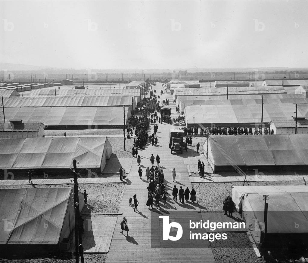 Camp Prahovo in Romania, 1940 (b/w photo)