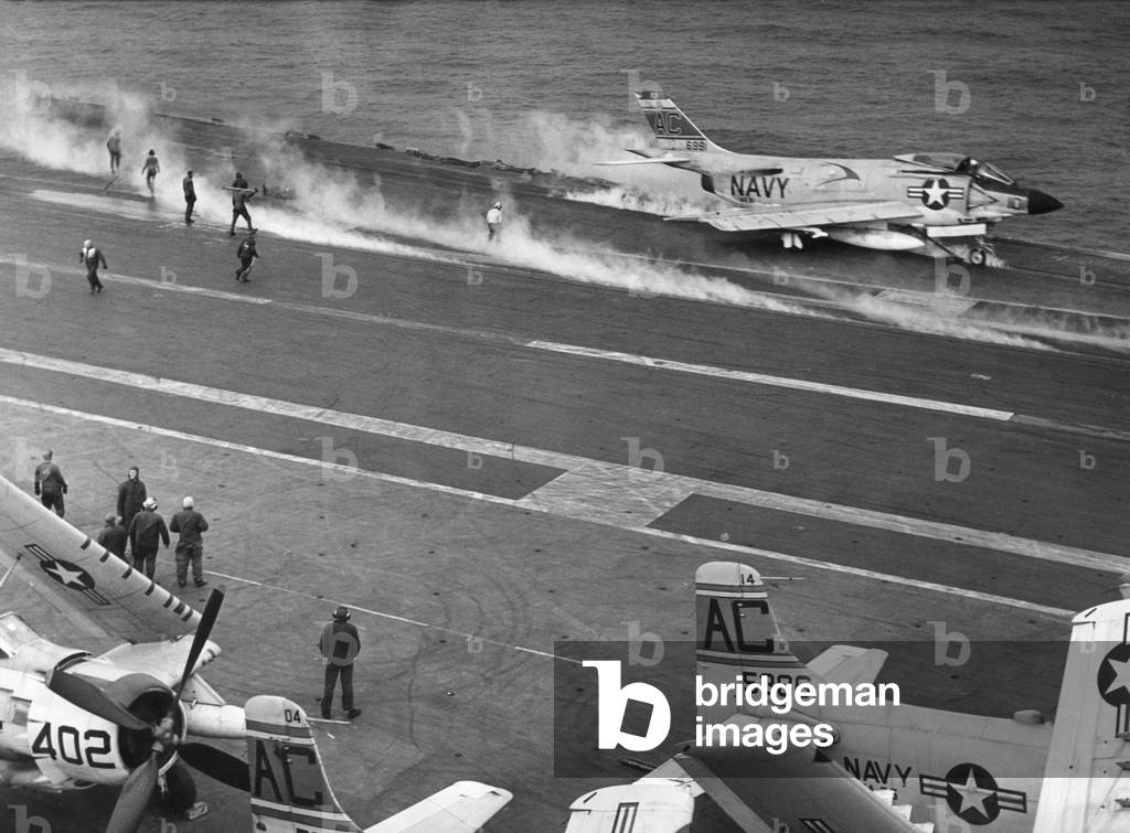 Landing of airplanes on the aircraft carrier 'Saratoga', 1958 (b/w photo)
