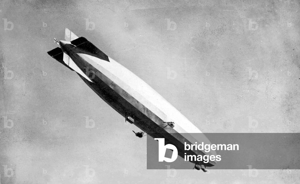 'Schuette-Lanz airship' (b/w photo)