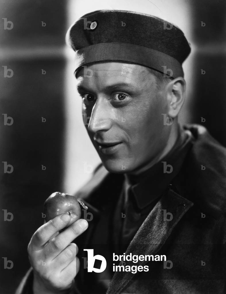 Guenther Lueders in 'Musketier Meier III', 1938 (b/w photo)