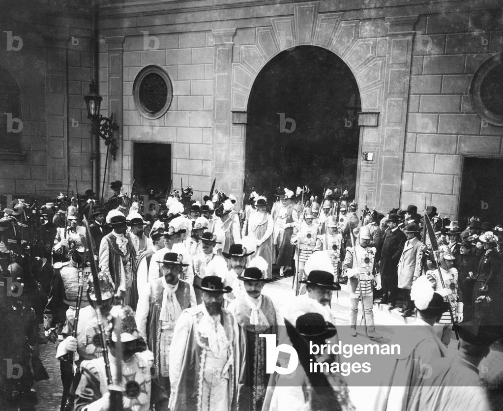 Georgi Knight Festival in Munich, 1901 (b/w photo)