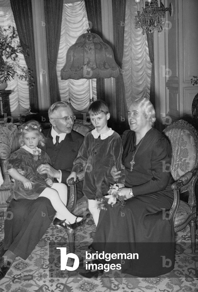 Hjalmar Schacht with family, 1937 (b/w photo)
