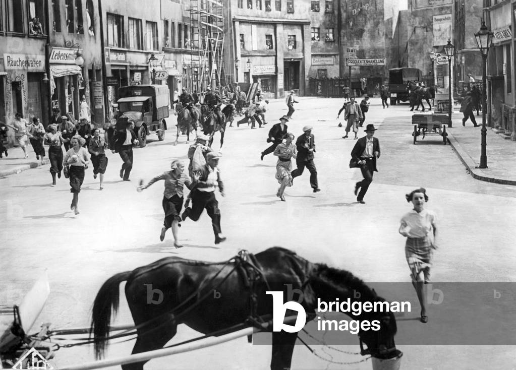 Police raids to maintain security, 1932