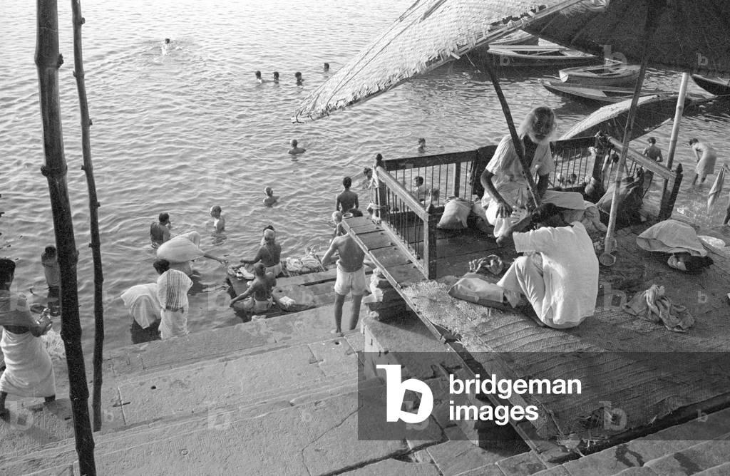 Hindu believers in Benares, 1966 (b/w photo)