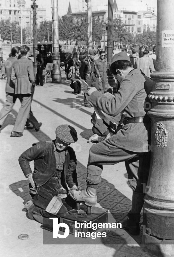 Street scene in Barcelona after the conquest of the city by Spanish national troops, 1939
