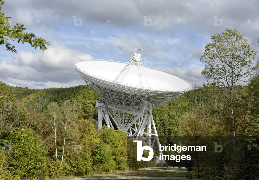 The Effelsberg radio telescope, Nordrhein-Westfalen, 2016 (photo)