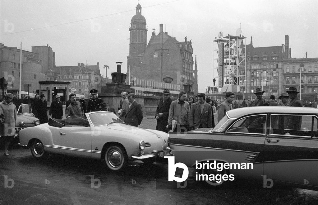 Leipzig at the time of the fair, 1960 (b/w photo)