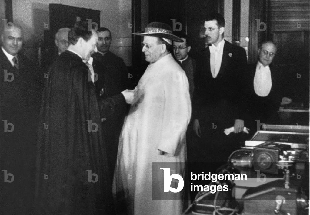 Pope Pius XI. at the opening of the Vatican Radio, 1931 (b/w photo)