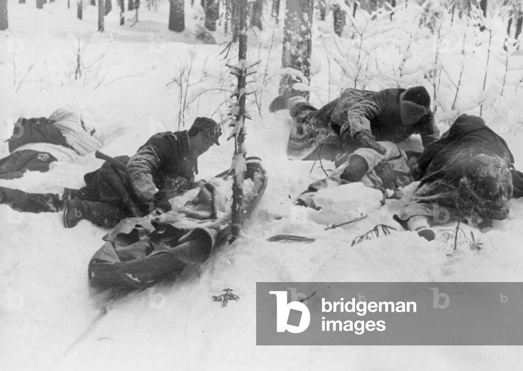 Finnish soldiers in winter warfare against Russia, 1940 (b/w photo)