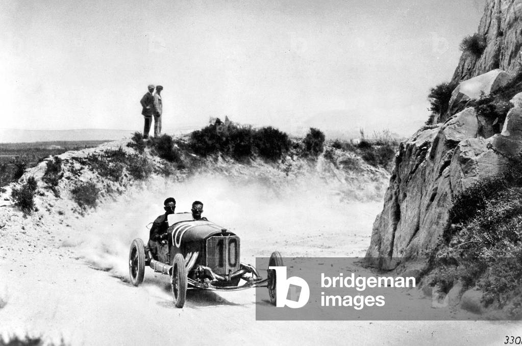 Car race for the 'Targa Florio' in Sicily, 1924 (b/w photo)