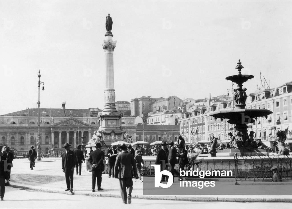 Rossio Square in Lisbon, 1931 (b/w photo)
