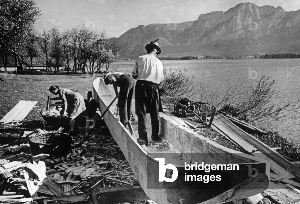 Logboat making, 1939