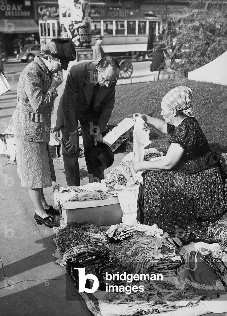 Hawker in Budapest, 1941 (b/w photo)