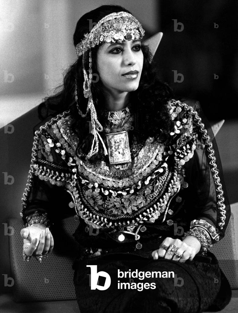 Portrait of Israeli singer Ofra Haza (photo)